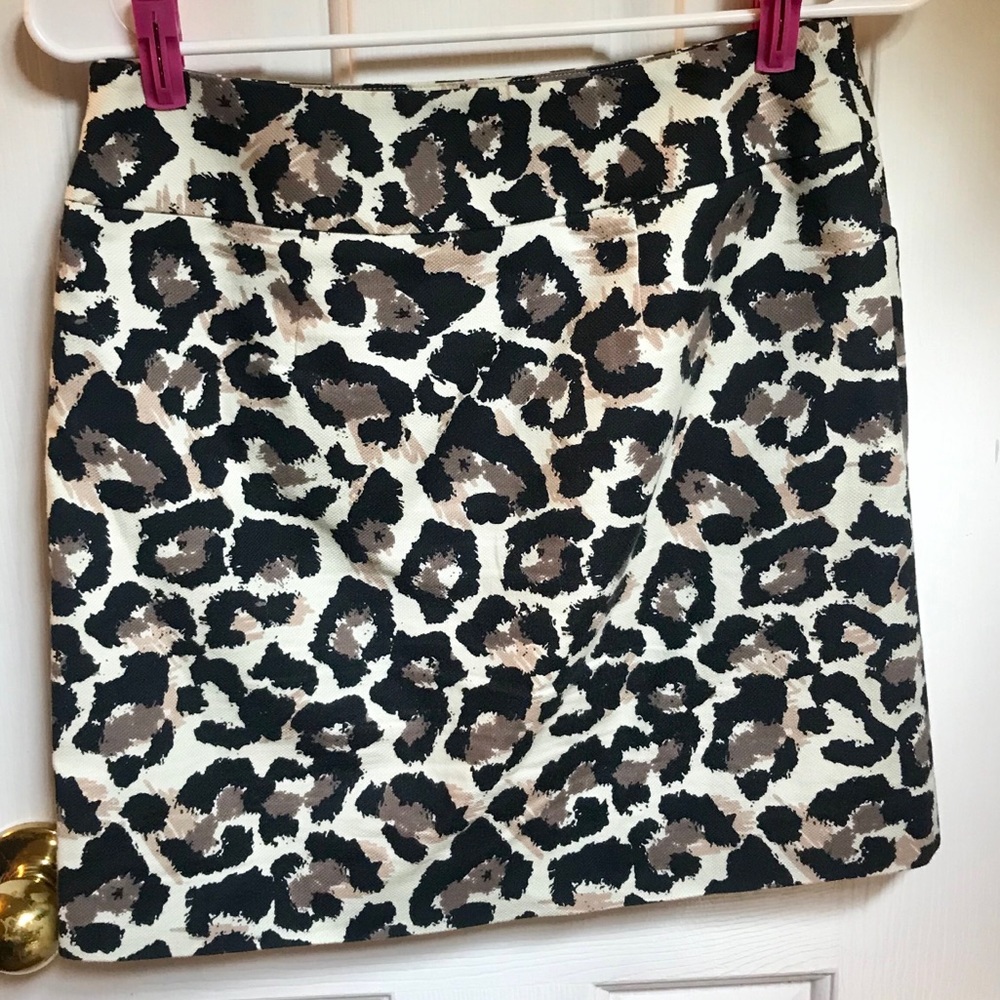 LOFT Jaguar Print Skirt w/ Pockets